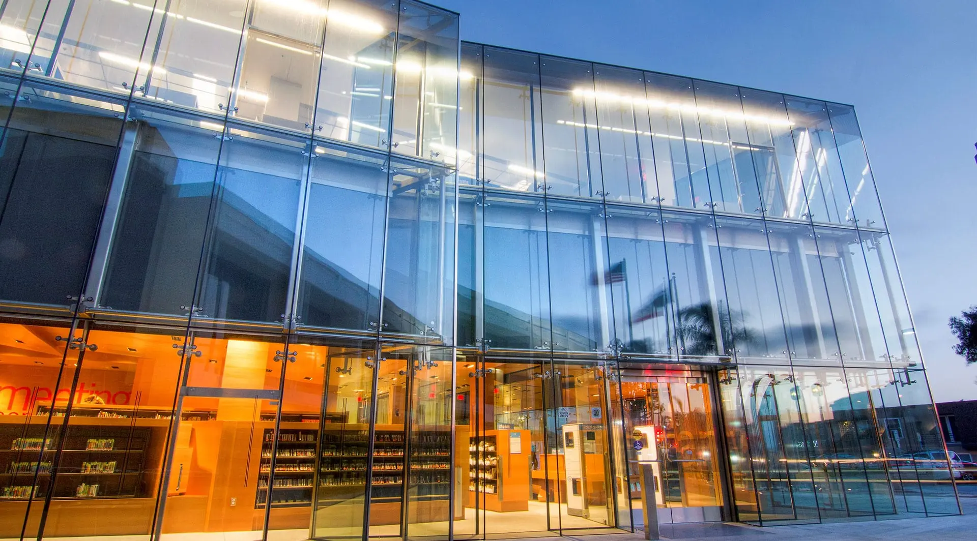 Manhattan Beach Public Library